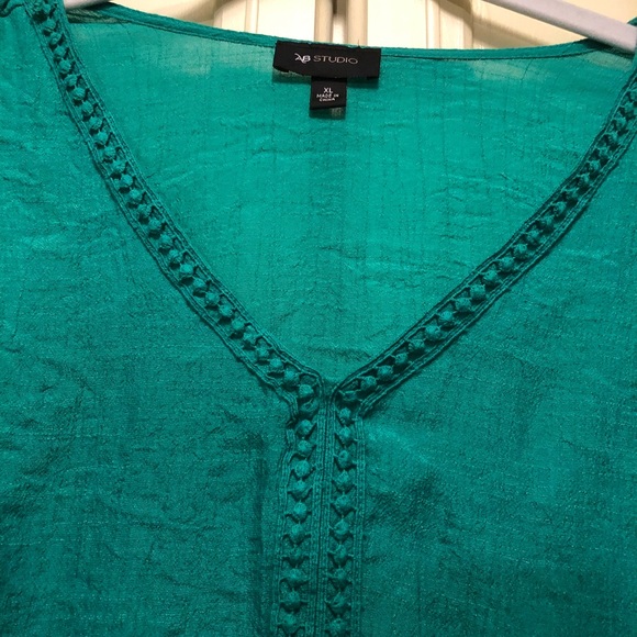 Top - Picture 3 of 4